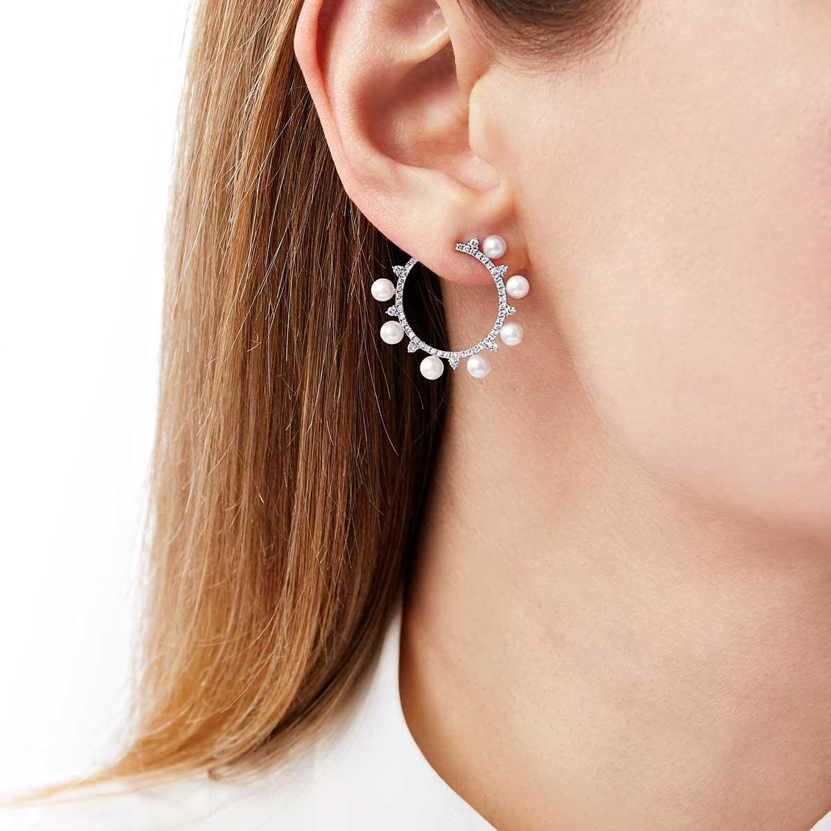 Серьги Sleek Circle из золота 18 карат с жемчугом и бриллиантами