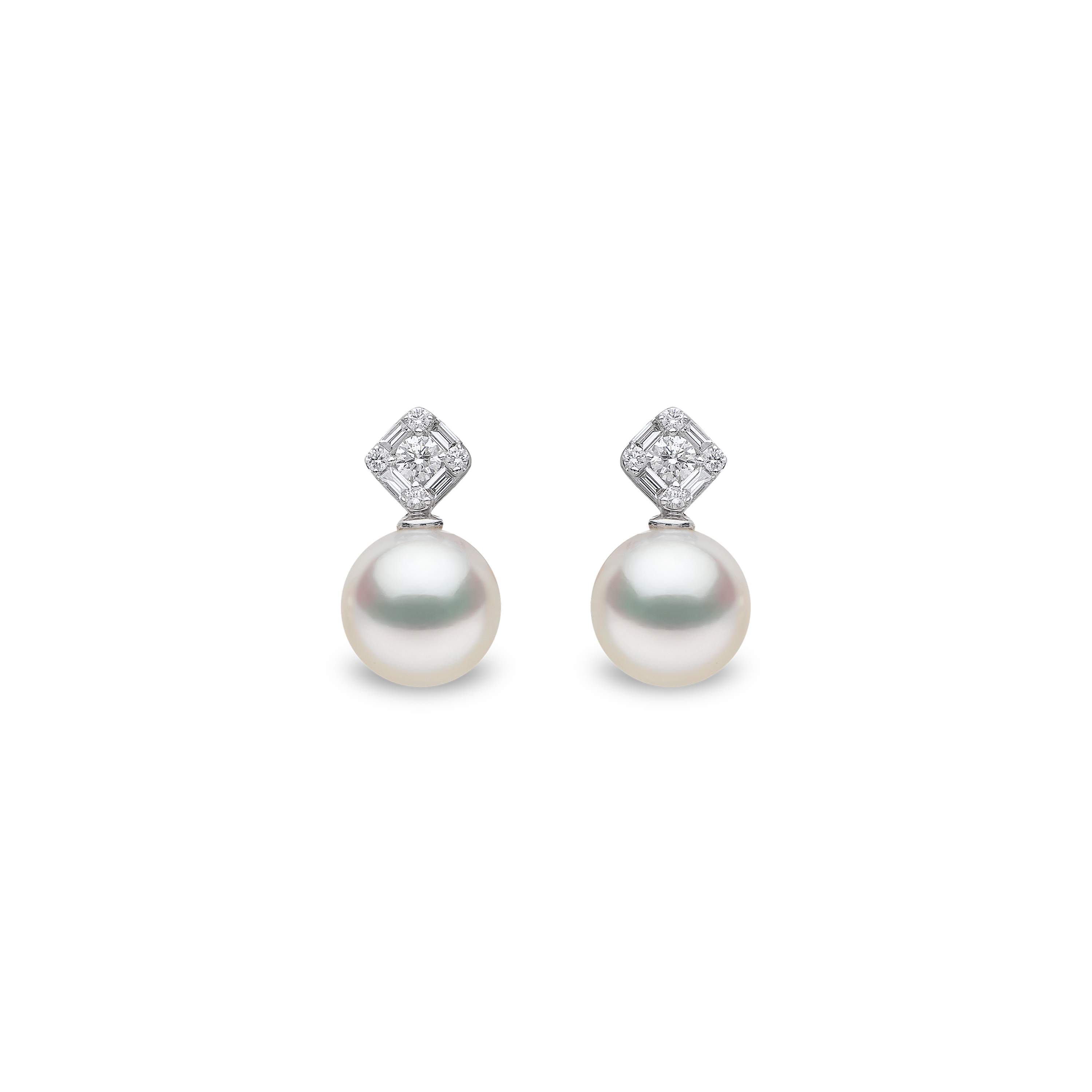Серьги Yoko London из белого золота 18 карат с австралийским жемчугом Южных морей и бриллиантами. Референс SL1006E-7W.
