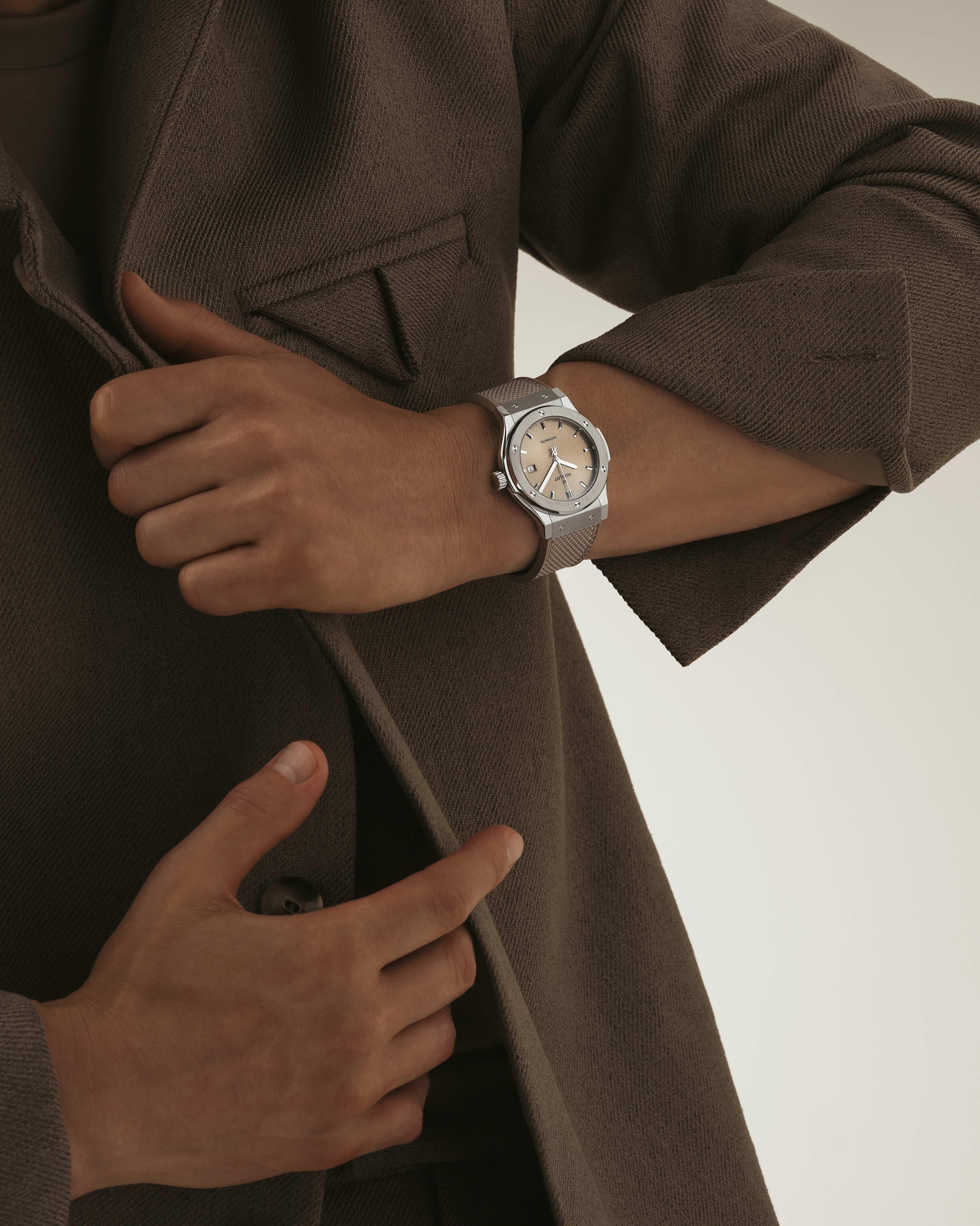 CLASSIC FUSION ESSENTIAL TAUPE