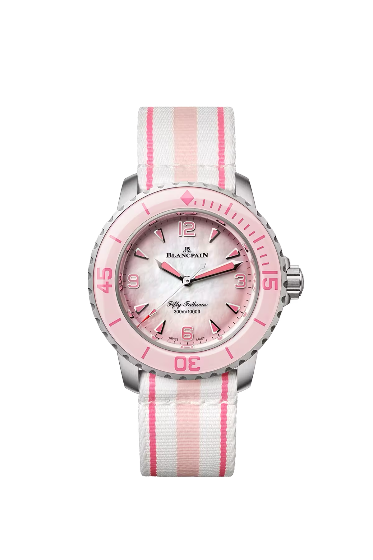 Часы Blancpain Fifty Fathoms Automatique 38,2 мм: титановый корпус и розовый градиентный перламутровый циферблат. Референс 5007-12B44R-NAFA.