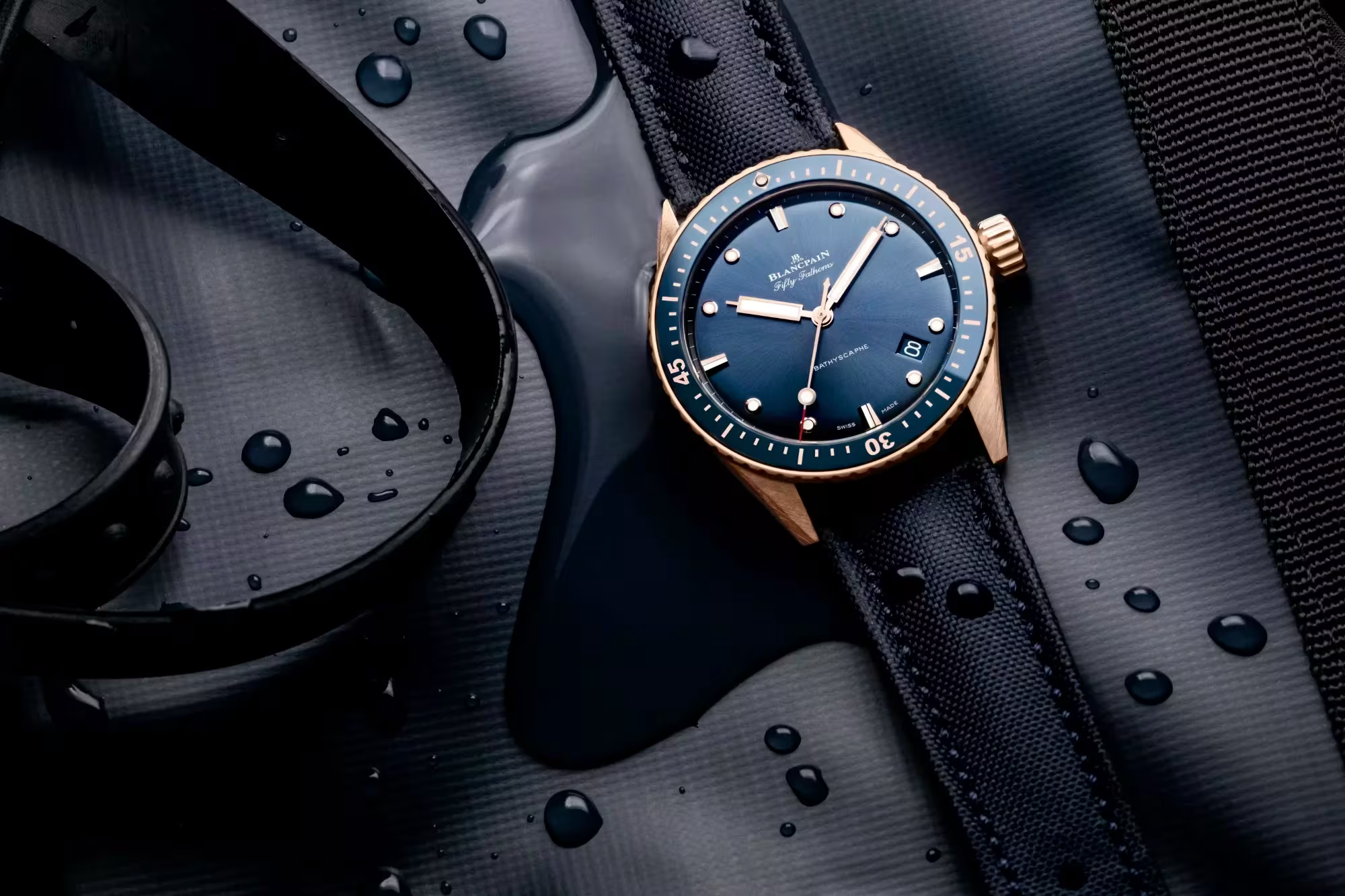 Часы Bathyscaphe