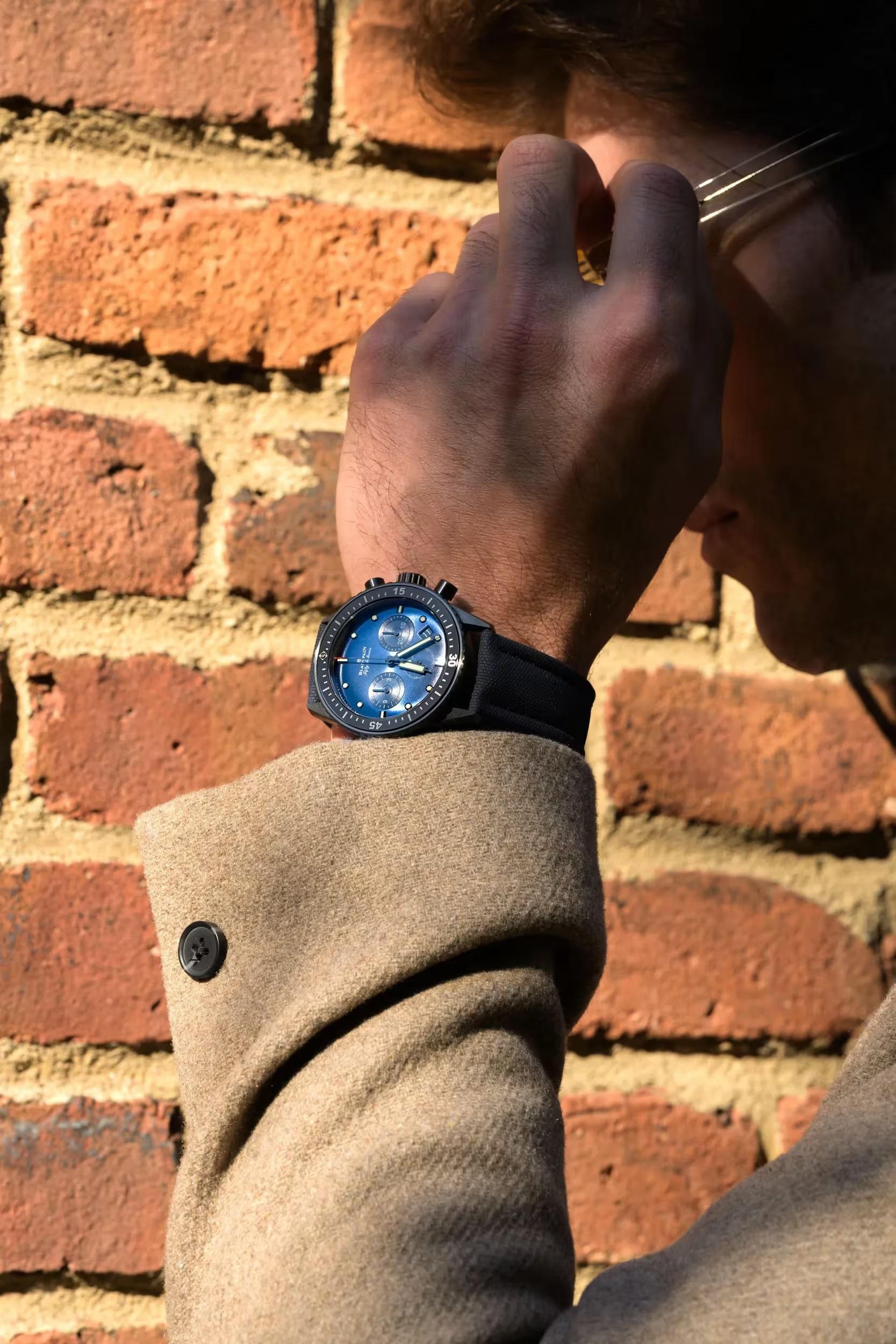 Часы Bathyscaphe Chronographe Flyback