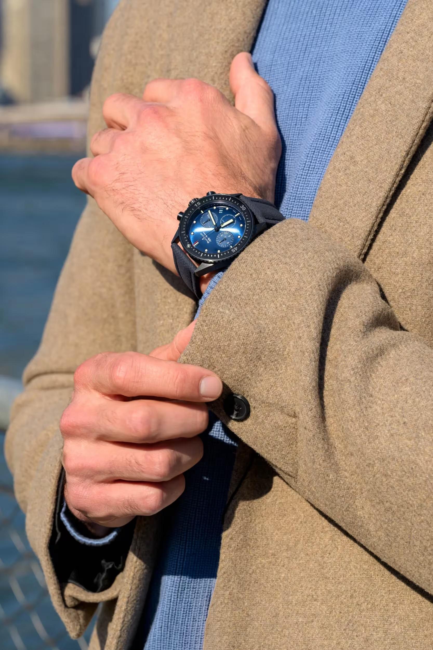Часы Bathyscaphe Chronographe Flyback