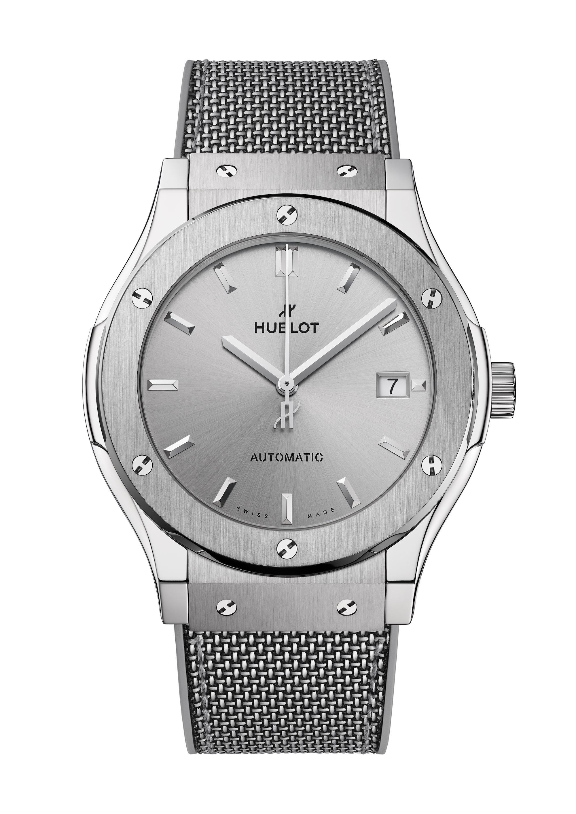 Часы Hublot Classic Fusion Essential Grey 45 мм. Референс 511.NX.5610.NR.HEC24.