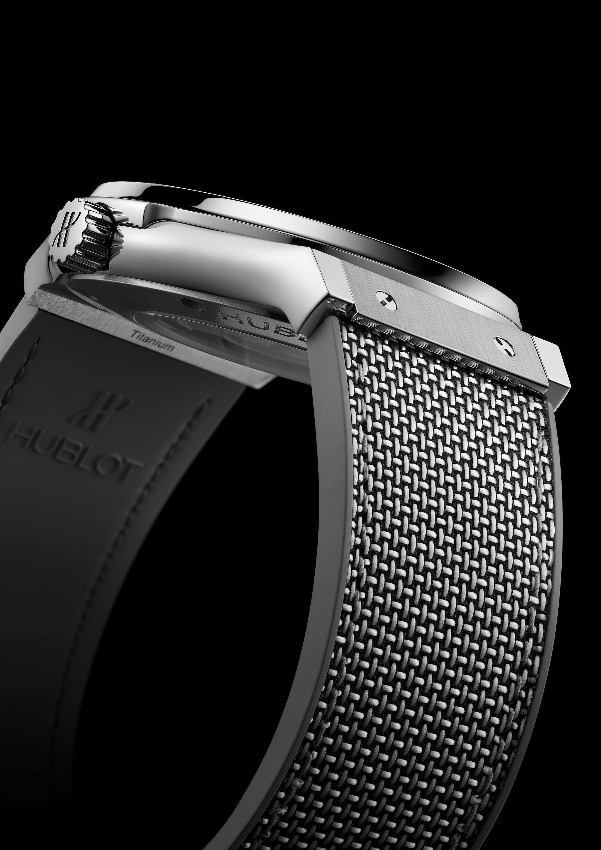 Часы Classic Fusion Essential Grey