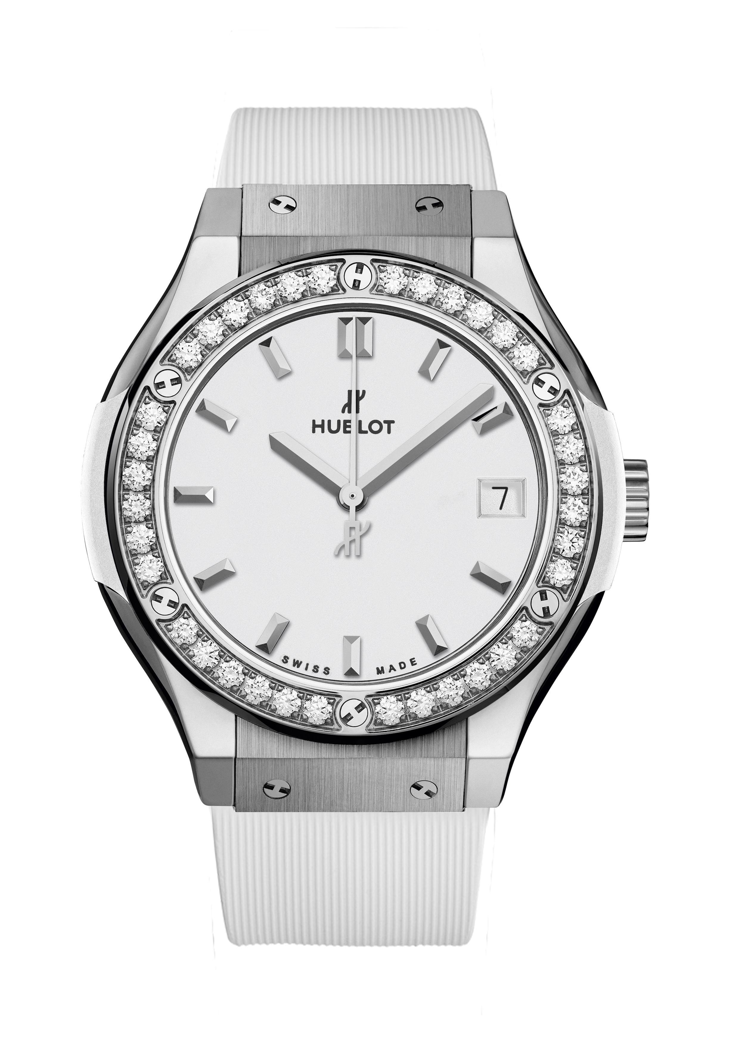 Hublot Classic Fusion Titanium Diamonds 33 մմ ժամացույց։ Ռեֆերենս՝ 581.NE.2010.RW.1204։