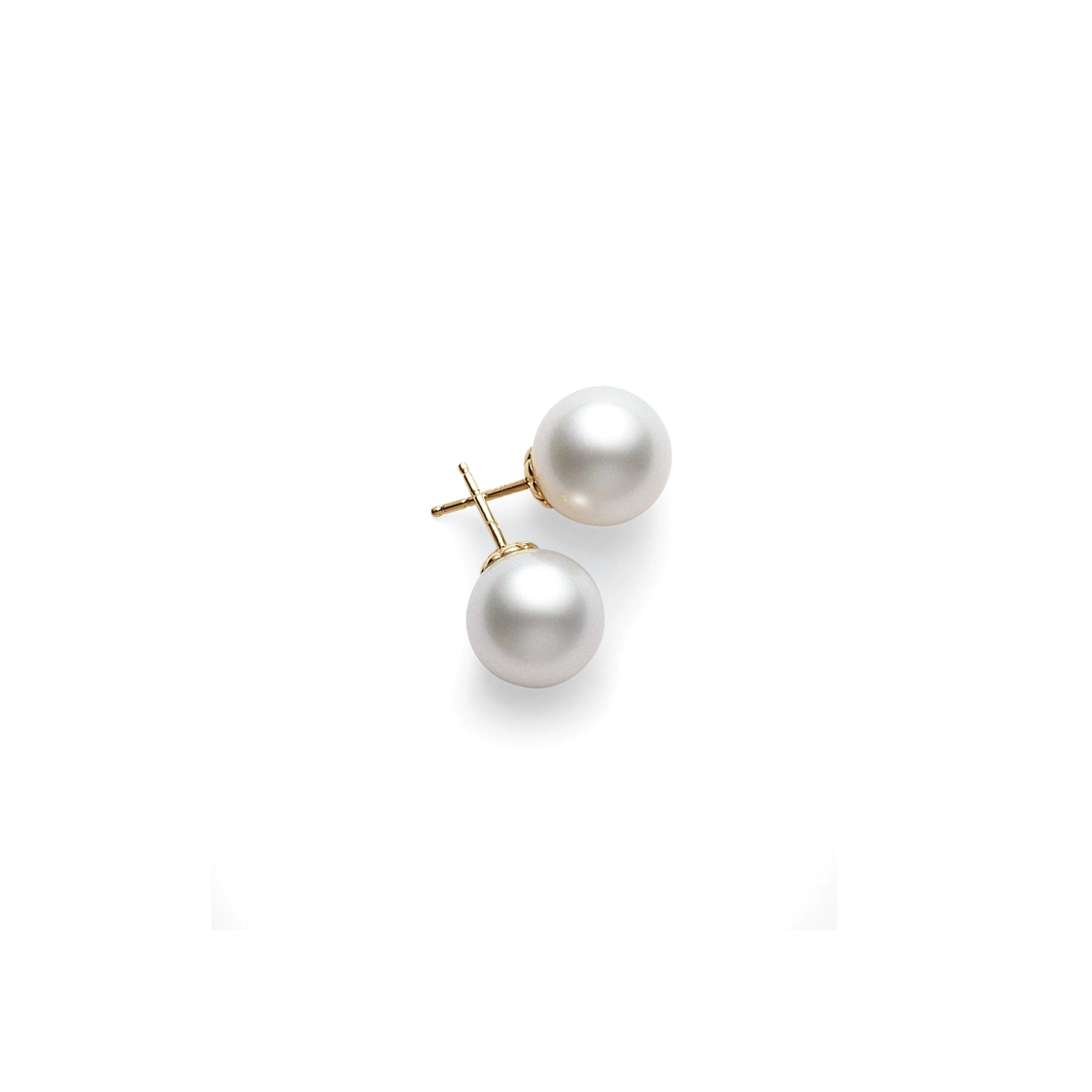 Серьги-пусеты Mikimoto с белым жемчугом Южных морей, жёлтое золото 18 карат. Референс PES1102NK.