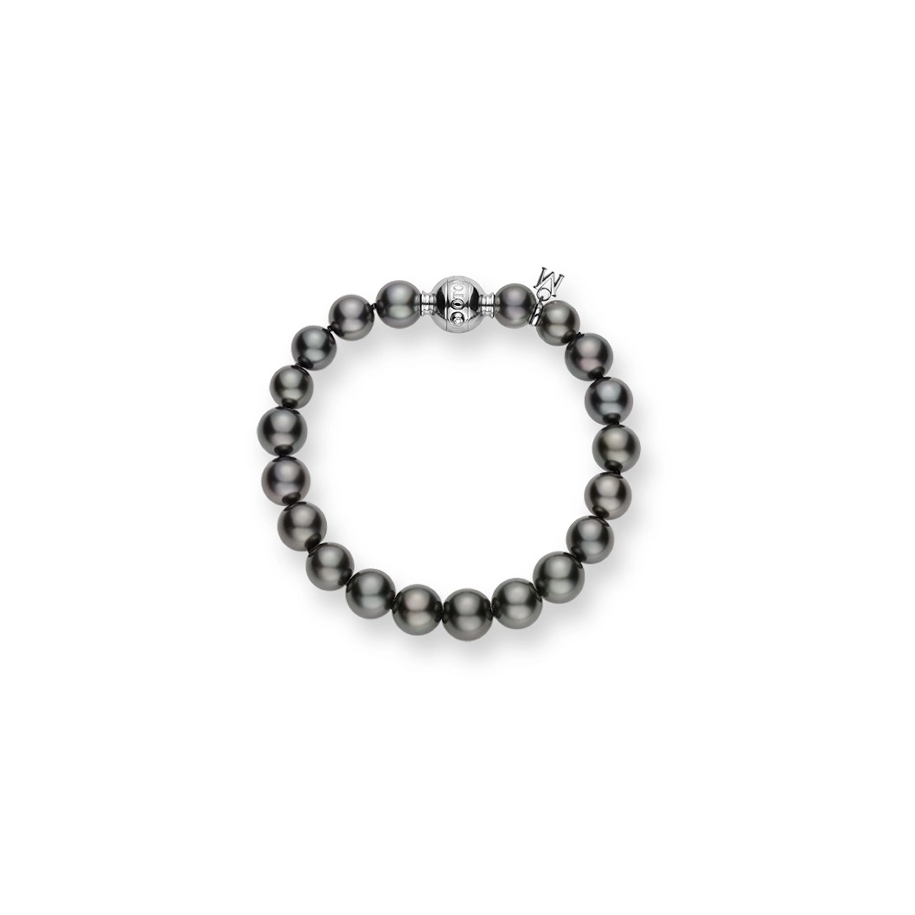 Mikimoto ապարանջան Հարավային ծովերի սև աճեցված մարգարիտներով՝ 18 կարատանոց սպիտակ ոսկուց։ Ռեֆերենս՝ MDS10507BRX06663։